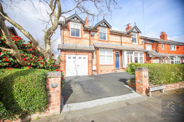 Images for Kitts Moss Lane, Bramhall, SK7 EAID:425574707 BID:a331354c-8a27-4290-8521-a2425358b7e6