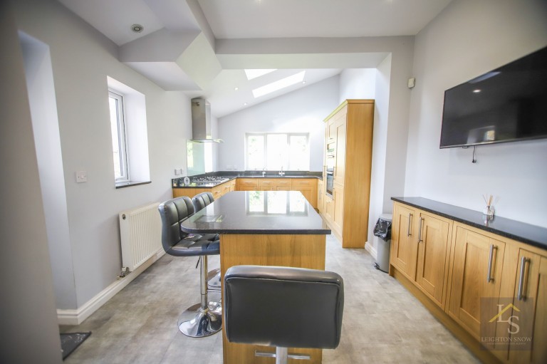 Images for Kitts Moss Lane, Bramhall, SK7 EAID:425574707 BID:a331354c-8a27-4290-8521-a2425358b7e6
