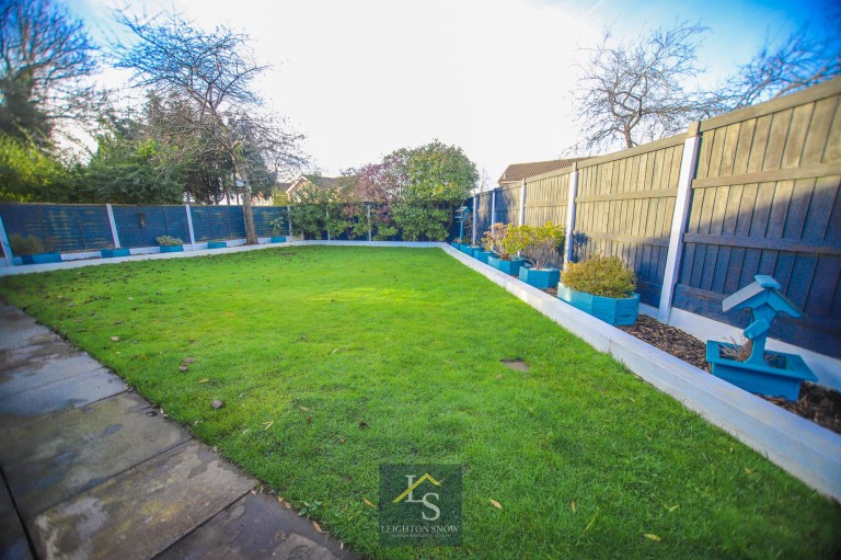 Images for Wentworth Drive, Bramhall, SK7 EAID:425574707 BID:a331354c-8a27-4290-8521-a2425358b7e6