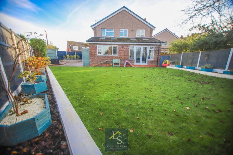Images for Wentworth Drive, Bramhall, SK7 EAID:425574707 BID:a331354c-8a27-4290-8521-a2425358b7e6