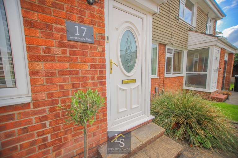 Images for Westminster Drive, Cheadle Hulme, SK8 EAID:425574707 BID:a331354c-8a27-4290-8521-a2425358b7e6