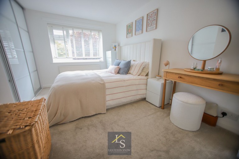 Images for Westminster Drive, Cheadle Hulme, SK8 EAID:425574707 BID:a331354c-8a27-4290-8521-a2425358b7e6