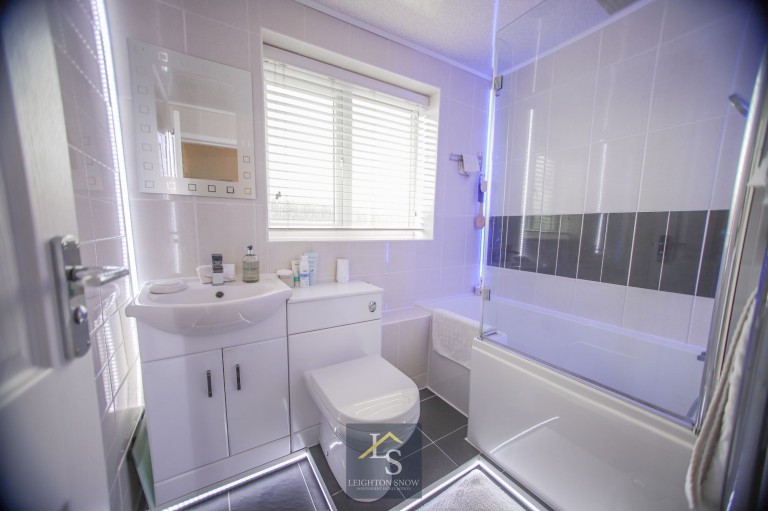 Images for Leafield Drive, Cheadle Hulme, SK8 EAID:425574707 BID:a331354c-8a27-4290-8521-a2425358b7e6
