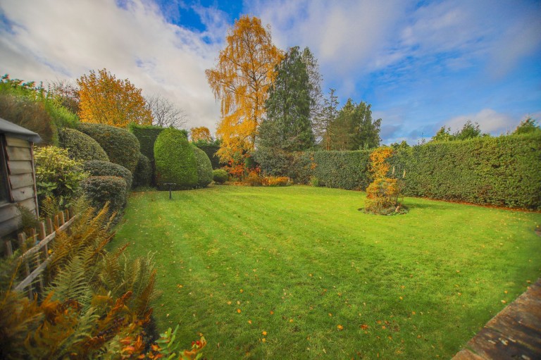 Images for Ladythorn Road, Bramhall, SK7 EAID:425574707 BID:a331354c-8a27-4290-8521-a2425358b7e6