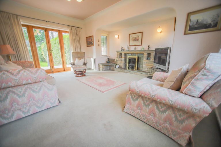 Images for Ladythorn Road, Bramhall, SK7 EAID:425574707 BID:a331354c-8a27-4290-8521-a2425358b7e6