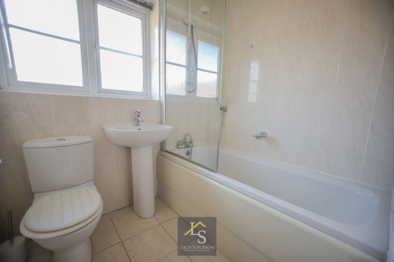 Images for Glenville Close, Cheadle Hulme, SK8 EAID:425574707 BID:a331354c-8a27-4290-8521-a2425358b7e6