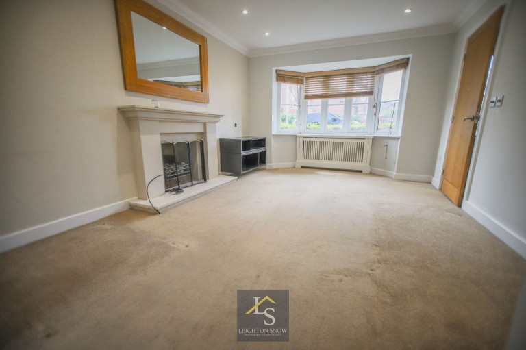 Images for Glenville Close, Cheadle Hulme, SK8 EAID:425574707 BID:a331354c-8a27-4290-8521-a2425358b7e6
