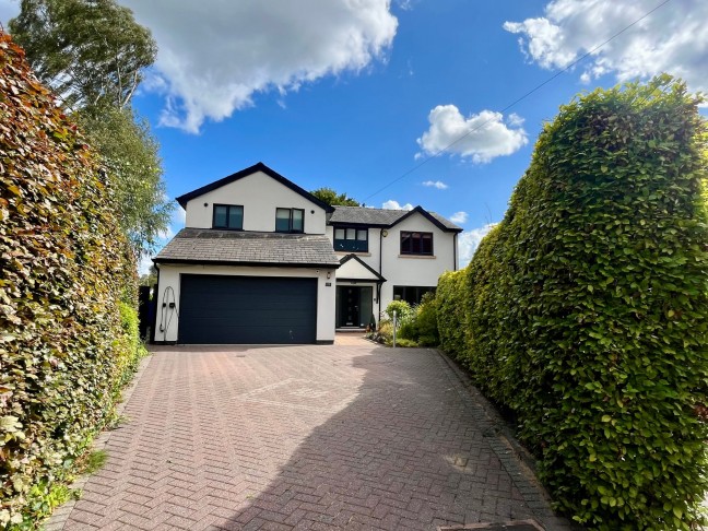 Regent Close, Bramhall, sk7