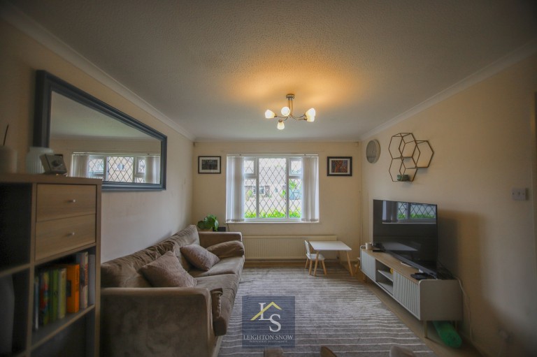 Images for Duncombe Close, Bramhall, SK7 EAID:425574707 BID:a331354c-8a27-4290-8521-a2425358b7e6