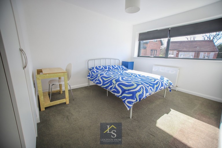 Images for Carlton Avenue, Bramhall, SK7 EAID:425574707 BID:a331354c-8a27-4290-8521-a2425358b7e6