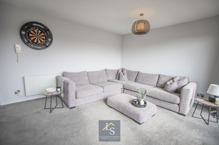 Images for Dairyground Road, Bramhall, SK7 EAID:425574707 BID:a331354c-8a27-4290-8521-a2425358b7e6