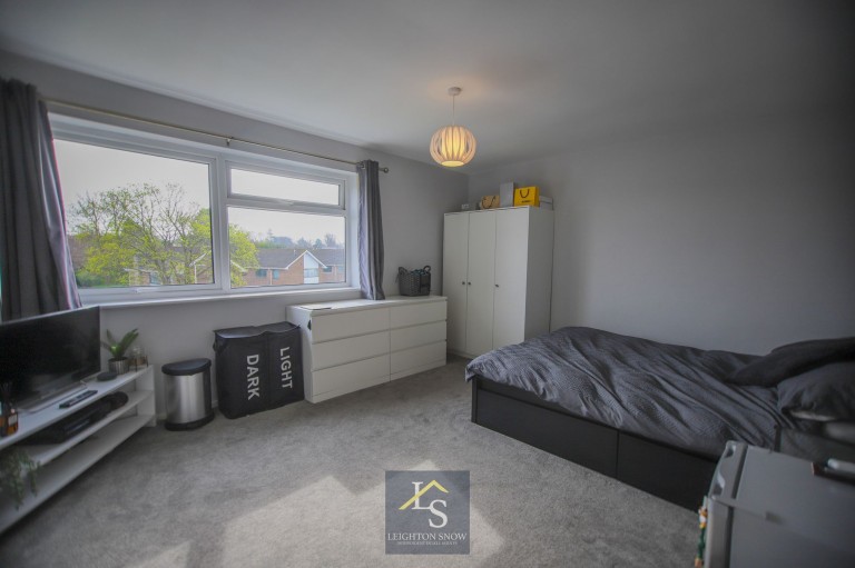 Images for Dairyground Road, Bramhall, SK7 EAID:425574707 BID:a331354c-8a27-4290-8521-a2425358b7e6