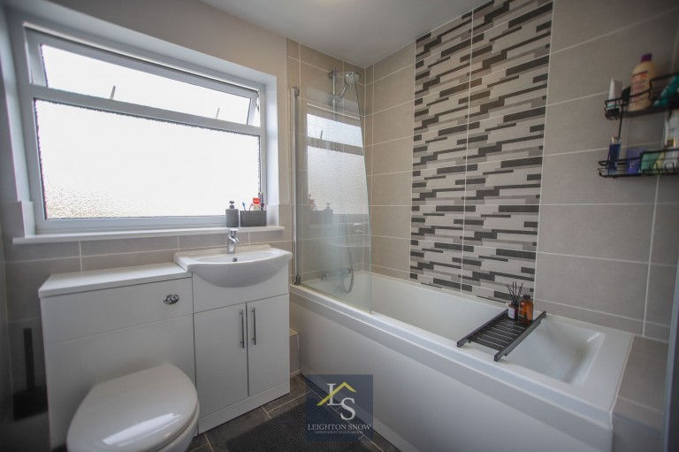 Images for Dairyground Road, Bramhall, SK7 EAID:425574707 BID:a331354c-8a27-4290-8521-a2425358b7e6