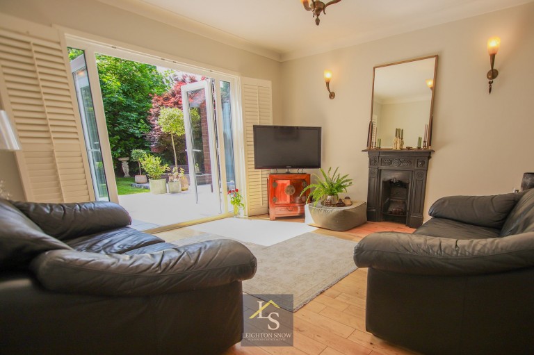 Images for Whitehaven Road, Bramhall, SK7 EAID:425574707 BID:a331354c-8a27-4290-8521-a2425358b7e6