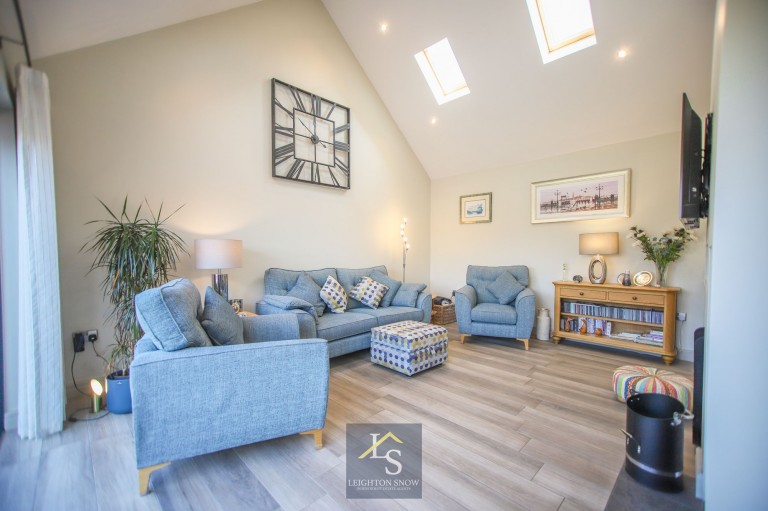 Images for Park Avenue, Bramhall, SK7 EAID:425574707 BID:a331354c-8a27-4290-8521-a2425358b7e6