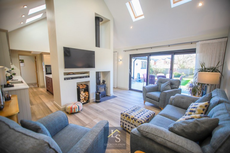 Images for Park Avenue, Bramhall, SK7 EAID:425574707 BID:a331354c-8a27-4290-8521-a2425358b7e6