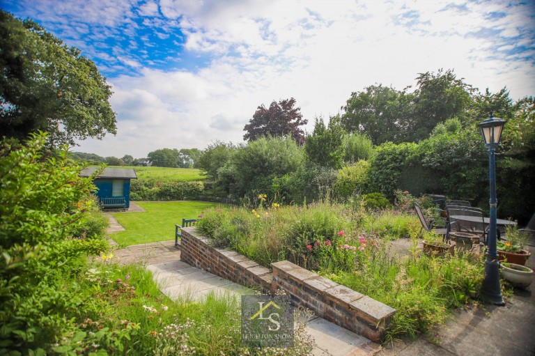 Images for Bridle Road, Woodford, SK7 EAID:425574707 BID:a331354c-8a27-4290-8521-a2425358b7e6
