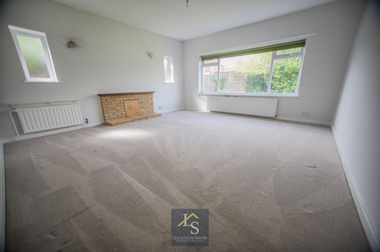 Images for Selwyn Drive, Cheadle Hulme, SK8 EAID:425574707 BID:a331354c-8a27-4290-8521-a2425358b7e6