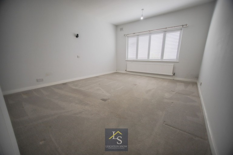 Images for Selwyn Drive, Cheadle Hulme, SK8 EAID:425574707 BID:a331354c-8a27-4290-8521-a2425358b7e6