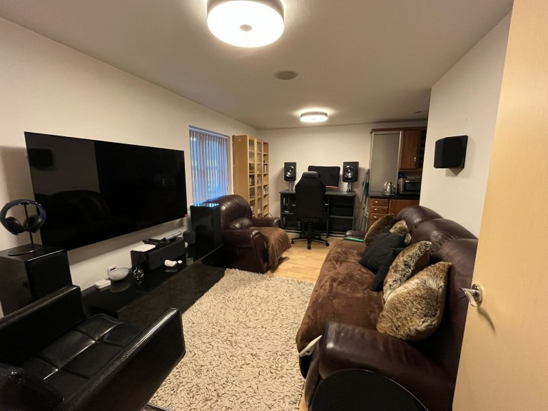Images for Lawnhurst Avenue, Wythenshawe, M23 EAID:425574707 BID:4e9803c7-4032-406b-90d5-01d6ebc98bcc