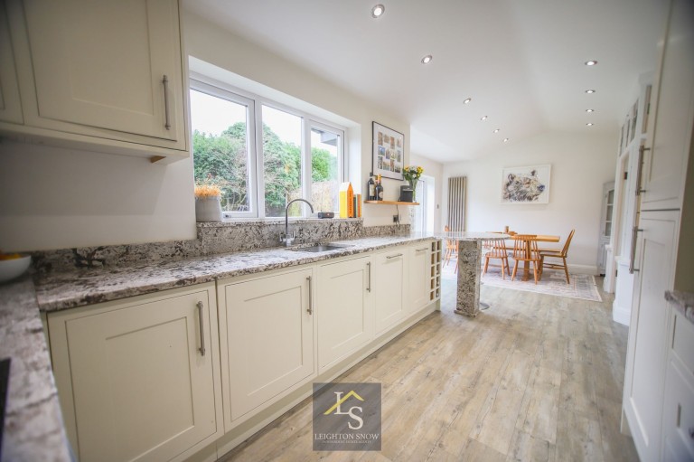 Images for Midland Road, Bramhall, SK7 EAID:425574707 BID:a331354c-8a27-4290-8521-a2425358b7e6