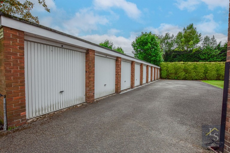 Images for Rossall Court, Bramhall, SK7 EAID:425574707 BID:a331354c-8a27-4290-8521-a2425358b7e6