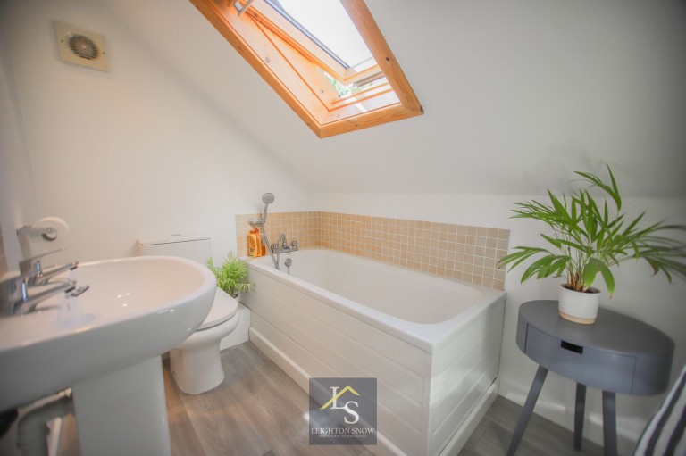 Images for Airedale Close, Cheadle, SK8 EAID:425574707 BID:a331354c-8a27-4290-8521-a2425358b7e6