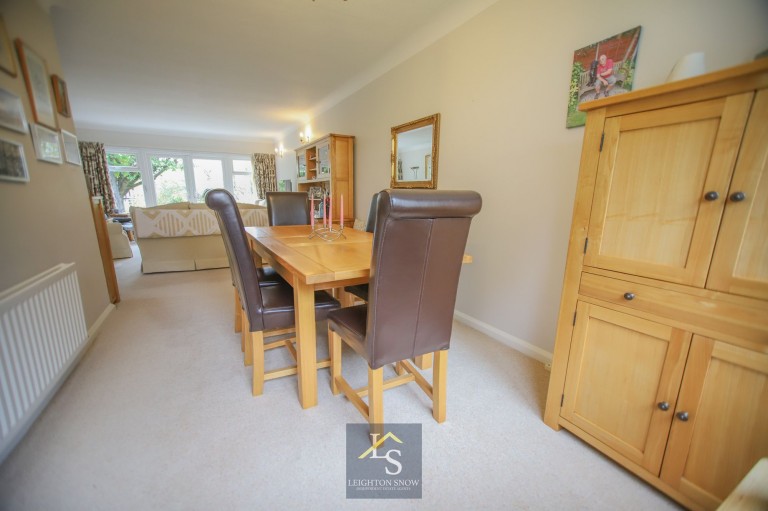 Images for Rookwood Hill, Bramhall, SK7 EAID:425574707 BID:a331354c-8a27-4290-8521-a2425358b7e6