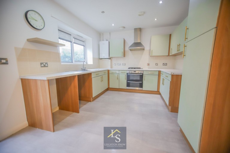 Images for Eastings Close, Cheadle Hulme, SK8 EAID:425574707 BID:a331354c-8a27-4290-8521-a2425358b7e6