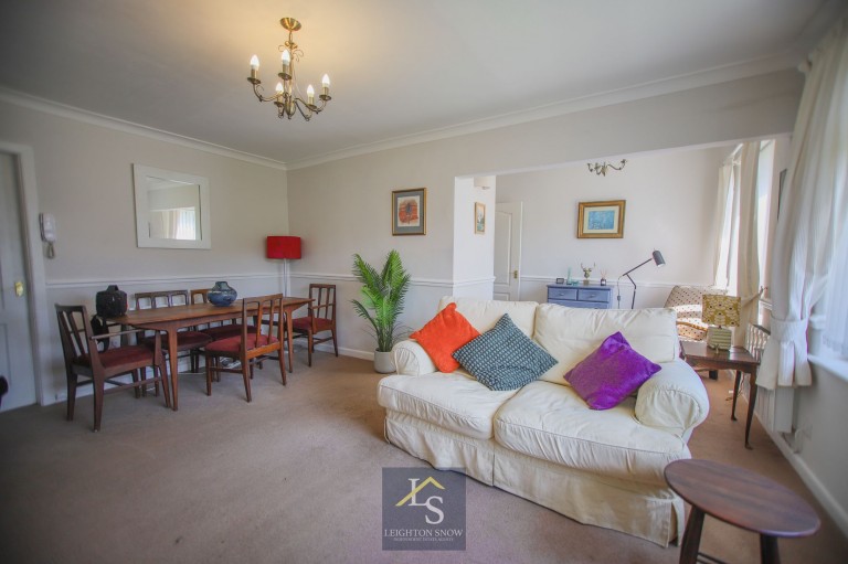 Images for Damery Court, Bramhall, SK7 EAID:425574707 BID:a331354c-8a27-4290-8521-a2425358b7e6
