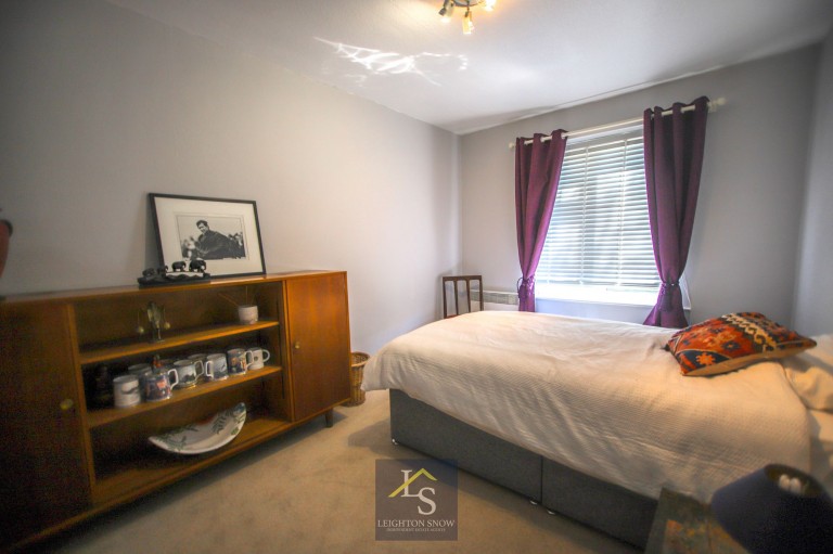 Images for Damery Court, Bramhall, SK7 EAID:425574707 BID:a331354c-8a27-4290-8521-a2425358b7e6