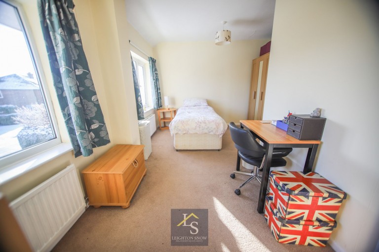 Images for Adelaide Road, Bramhall, SK7 EAID:425574707 BID:a331354c-8a27-4290-8521-a2425358b7e6