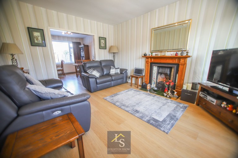Images for Adelaide Road, Bramhall, SK7 EAID:425574707 BID:a331354c-8a27-4290-8521-a2425358b7e6