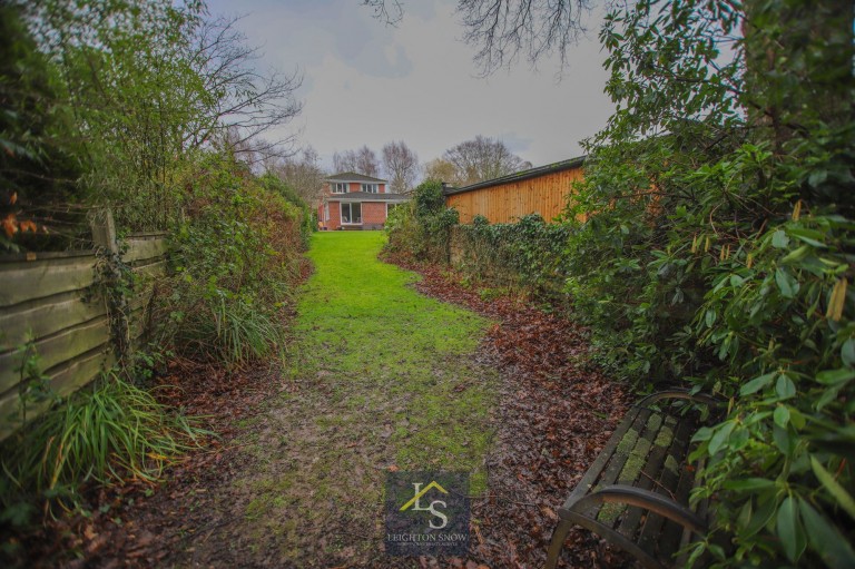 Images for Dorset Avenue, Bramhall, SK7 EAID:425574707 BID:a331354c-8a27-4290-8521-a2425358b7e6