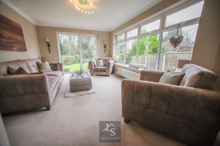 Images for Dorset Avenue, Bramhall, SK7 EAID:425574707 BID:a331354c-8a27-4290-8521-a2425358b7e6