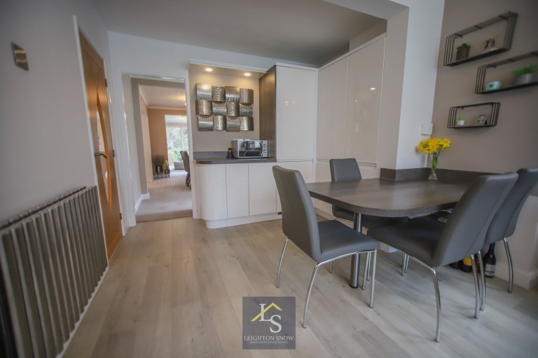 Images for Dorset Avenue, Bramhall, SK7 EAID:425574707 BID:a331354c-8a27-4290-8521-a2425358b7e6