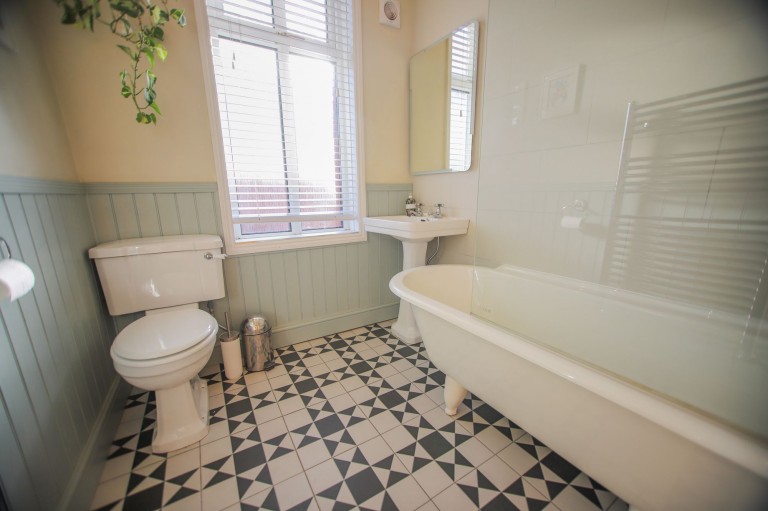 Images for Ack Lane East, Bramhall, SK7 EAID:425574707 BID:a331354c-8a27-4290-8521-a2425358b7e6