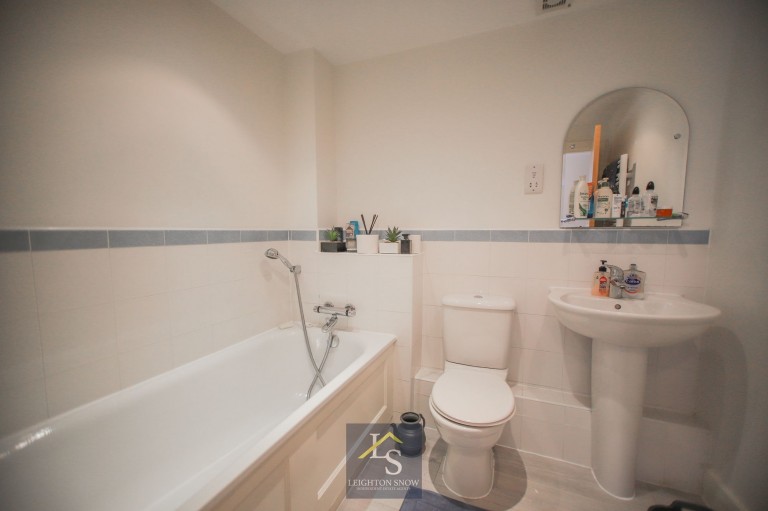 Images for Carrwood Road, Bramhall, SK7 EAID:425574707 BID:4e9803c7-4032-406b-90d5-01d6ebc98bcc