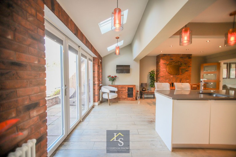 Images for Moor Lane, Woodford, SK7 EAID:425574707 BID:a331354c-8a27-4290-8521-a2425358b7e6