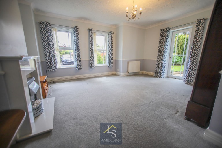 Images for Manor Road, Bramhall, SK7 EAID:425574707 BID:a331354c-8a27-4290-8521-a2425358b7e6