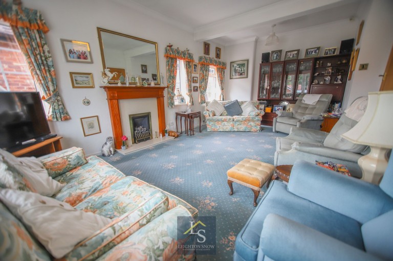 Images for Birchway, Bramhall, SK7 EAID:425574707 BID:a331354c-8a27-4290-8521-a2425358b7e6