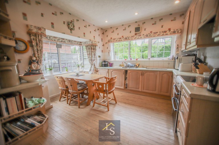 Images for Birchway, Bramhall, SK7 EAID:425574707 BID:a331354c-8a27-4290-8521-a2425358b7e6