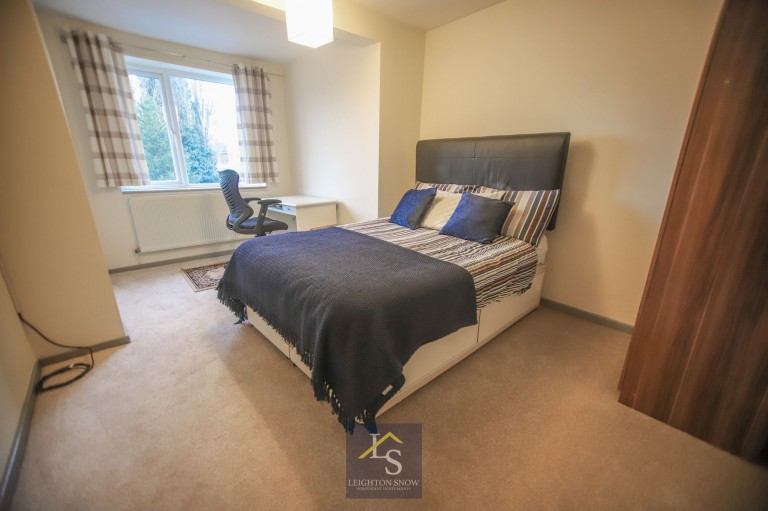 Images for Pingate Lane, Cheadle Hulme, SK8 EAID:425574707 BID:a331354c-8a27-4290-8521-a2425358b7e6
