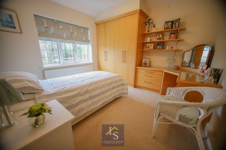 Images for Oak Drive, Bramhall, SK7 EAID:425574707 BID:a331354c-8a27-4290-8521-a2425358b7e6