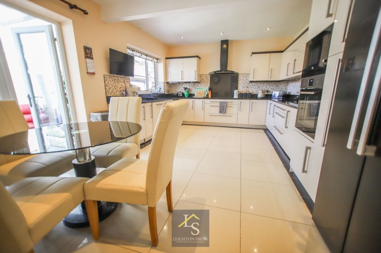 Images for Ack Lane West, Cheadle Hulme, SK8 EAID:425574707 BID:a331354c-8a27-4290-8521-a2425358b7e6