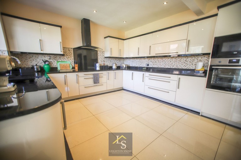Images for Ack Lane West, Cheadle Hulme, SK8 EAID:425574707 BID:a331354c-8a27-4290-8521-a2425358b7e6