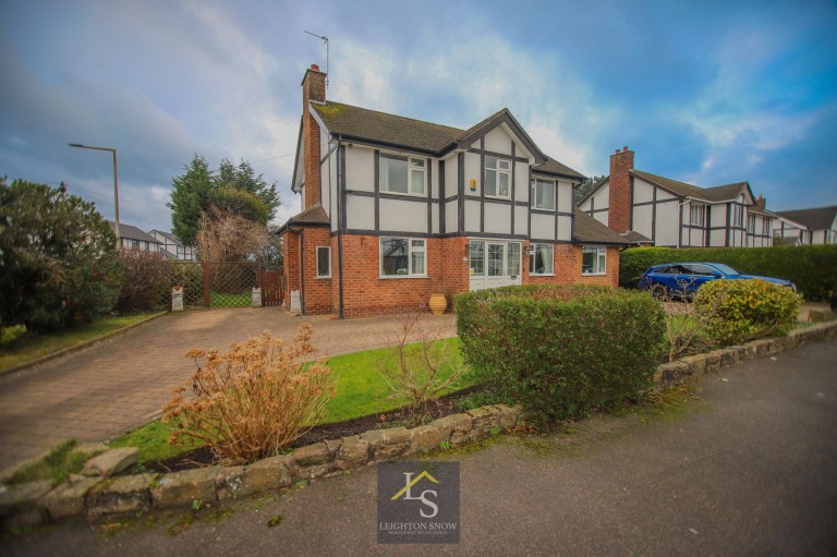 Images for Cotswold Avenue, Hazel Grove, SK7 EAID:425574707 BID:a331354c-8a27-4290-8521-a2425358b7e6