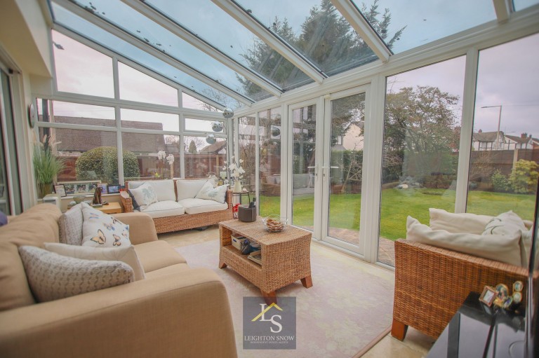 Images for Cotswold Avenue, Hazel Grove, SK7 EAID:425574707 BID:a331354c-8a27-4290-8521-a2425358b7e6