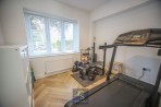 Moss Lane, Bramhall, sk7