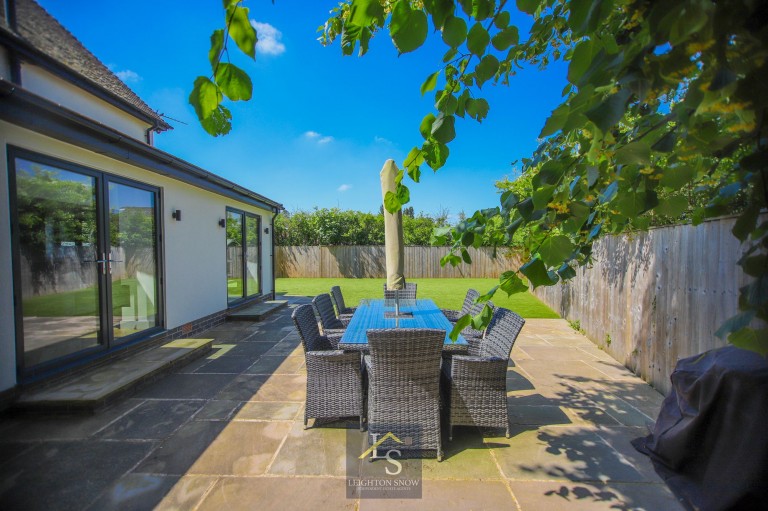 Images for Moss Lane, Bramhall, SK7 EAID:425574707 BID:a331354c-8a27-4290-8521-a2425358b7e6